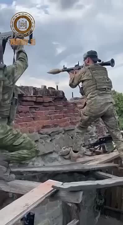 Кадыров:. "Сразу по прибытии в зону дислокации очередной отряд чеченских бойцов незамедлительно приступил к ликвидации вражеских огневых позиций. Смелость, отвага и желание разгромить противника незамедлительно дали результат