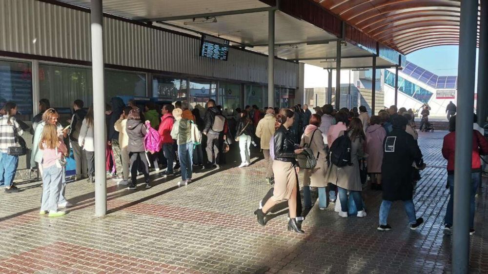 Чернышенко дал поручения по поддержке туристов в Крыму