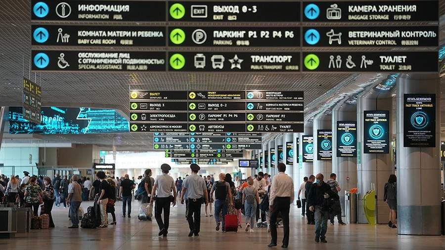 Турпоток из России за рубеж с 2019 года упал на 60%