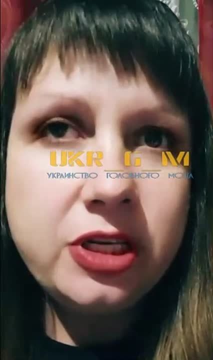 Жительница Украины возмущена властями и полицией Тальновской городской общины Звенигородского района Черкасской области, которые устраивают беспредел, отнимают гуманитарку, полицейские в отделении забили человека до смерти, но никому ничего за это не было