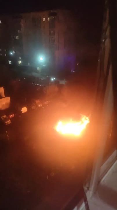 Вследствие кривой работы украинской ПВО обломок ракеты попал в многоэтажку в Умани, разрушился жилой дом