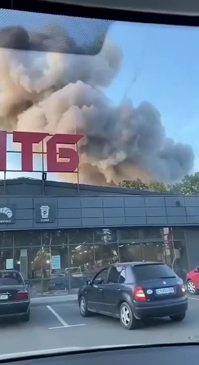 Ракетным ударом уничтожен склад боеприпасов в г. Умань