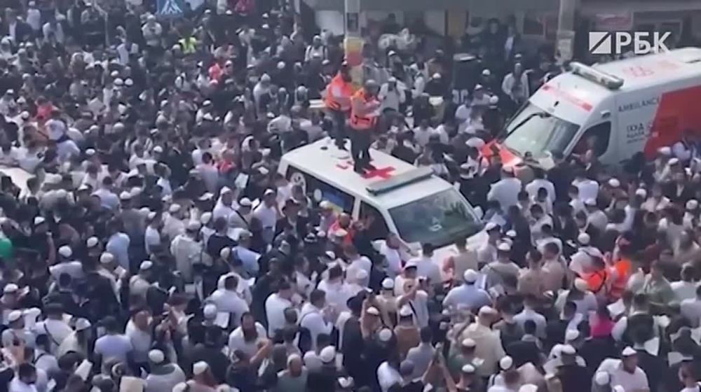 В украинскую Умань, несмотря на военные действия и дипломатический конфликт Украины и Израиля, съехались 35 тыс. паломников-хасидов