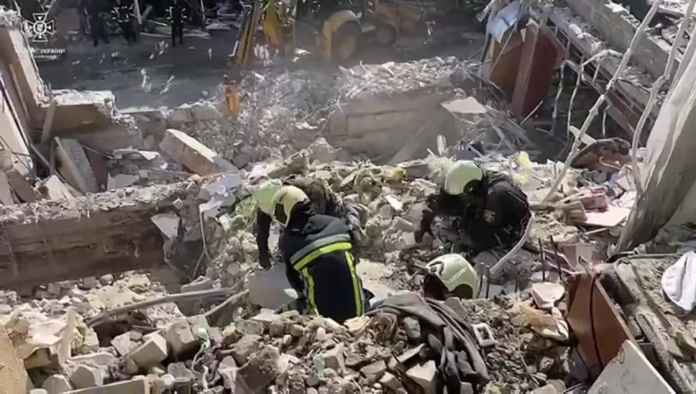 Масштаб повреждений гостиницы в Черкассах