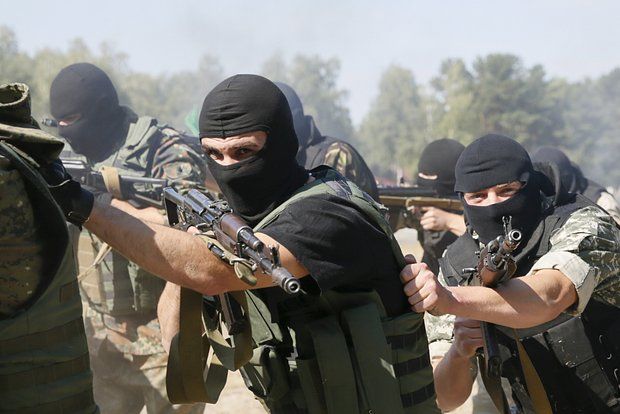 На Украине депутаты пригласили на заседание военкома и получили повестки