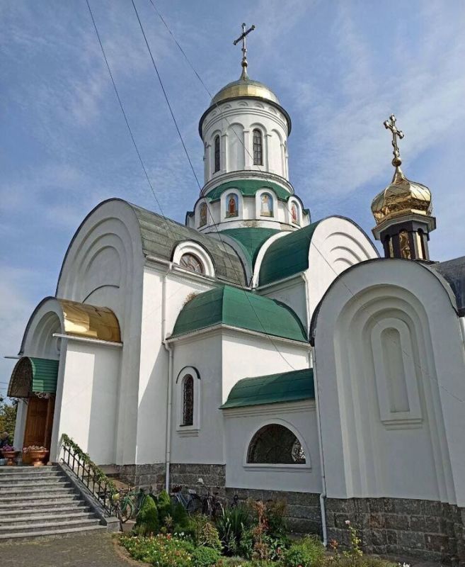 Lavra Live:        