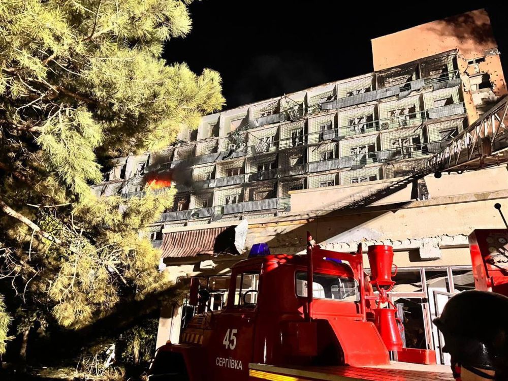 Сегодняшней ночью поражены цели в Запорожской, Харьковской, Киевской, Черкасской, Одесской, Тернопольской и Сумской областях, в атаке было задействовано не менее 75 «Гераней», также ракеты Х-59/69 и «Искандеры»