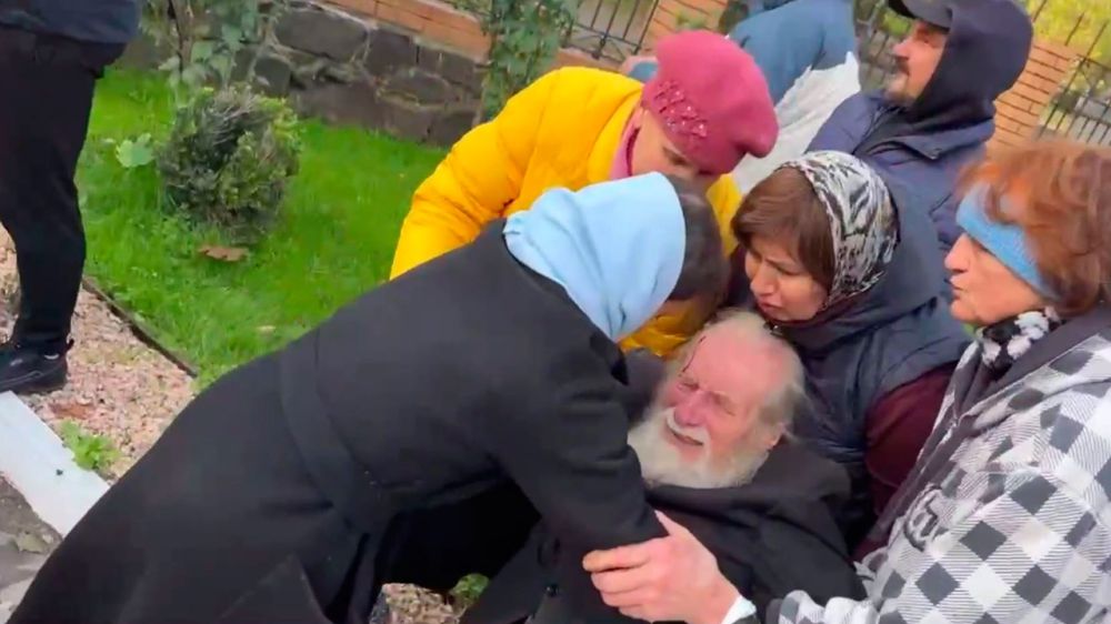 Сторонники ПЦУ захватили Архангело-Михайловский собор в Черкассах