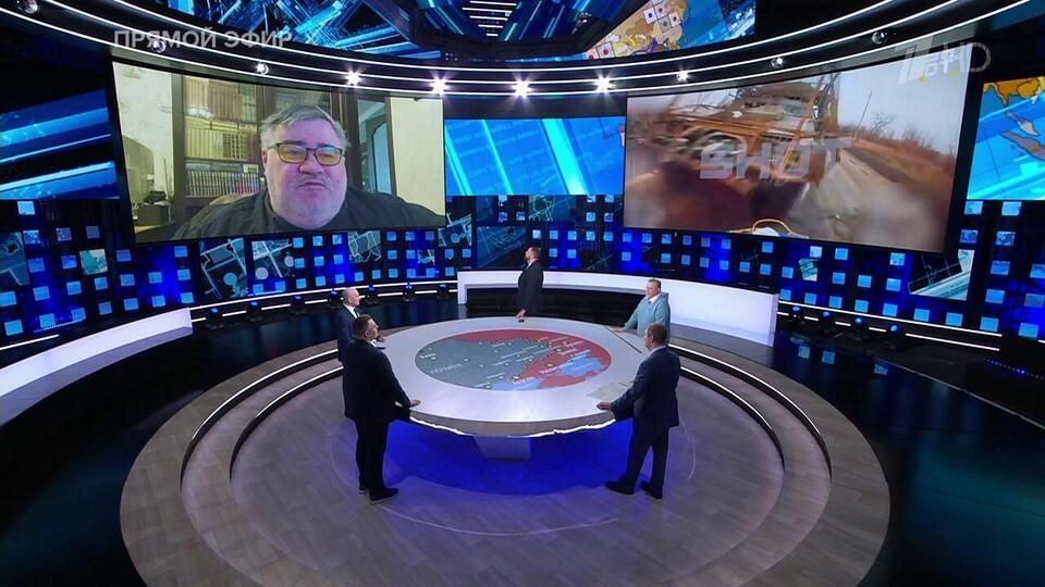   : Ѡ     
