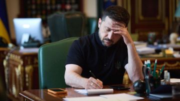 Зеленский одобрил отправку моряков на украинские корабли в портах НАТО