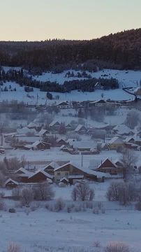 В 150 км от Перми ( Россия), вдоль Сибирского тракта, находится село с красноречивым названием Ключи