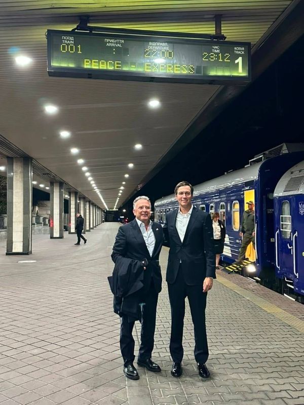 Перед поездкой в Москву Кушнер встречался с хасидами